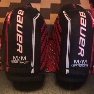 Youth Medium Hockey Elbow Pads Left and Right Excellent Condition